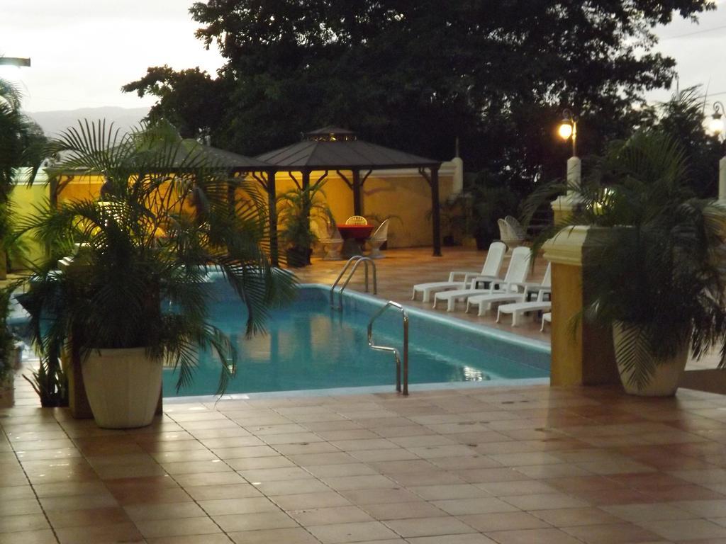 Grandiosa Hotel Montego Bay Eksteriør billede